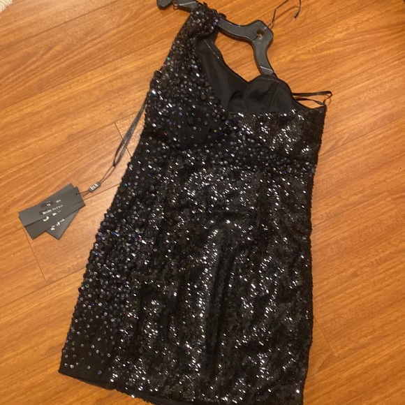 Black sequin one shoulder dress - Picture 3 of 6